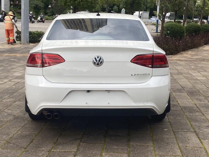 Lamando 2018 230TSI DSG photo 2