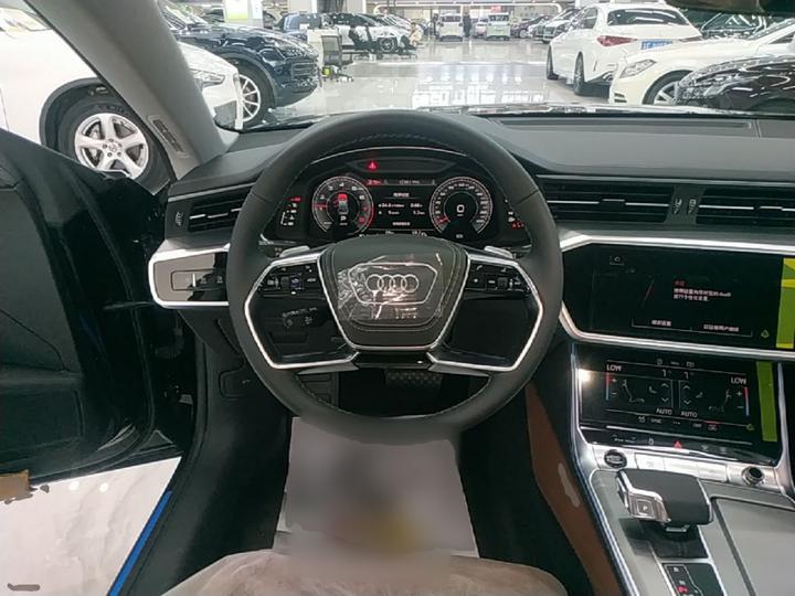 A7L 2025 45 TFSI Luxury photo 6