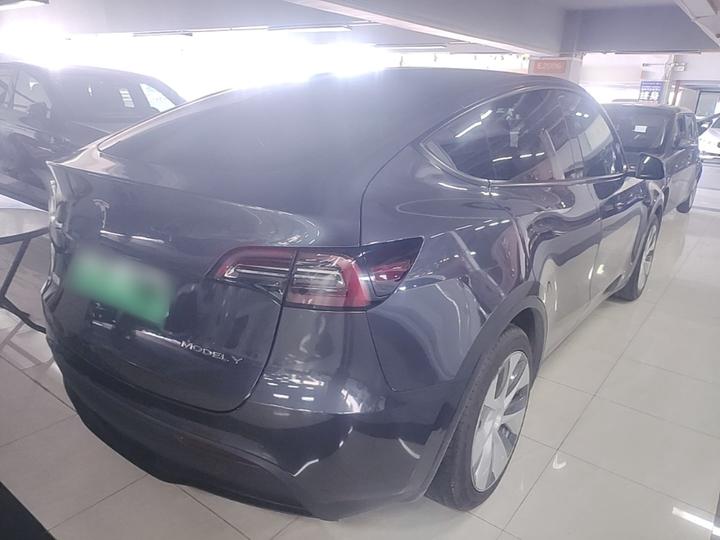 Model Y 2022 Facelift RWD photo 4