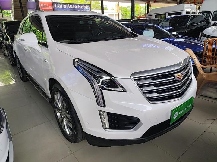 XT5 2018 28E AWD Leading photo 3