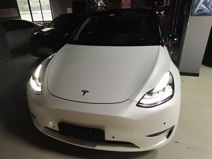 Model Y 2021 Standard Range RWD photo 2