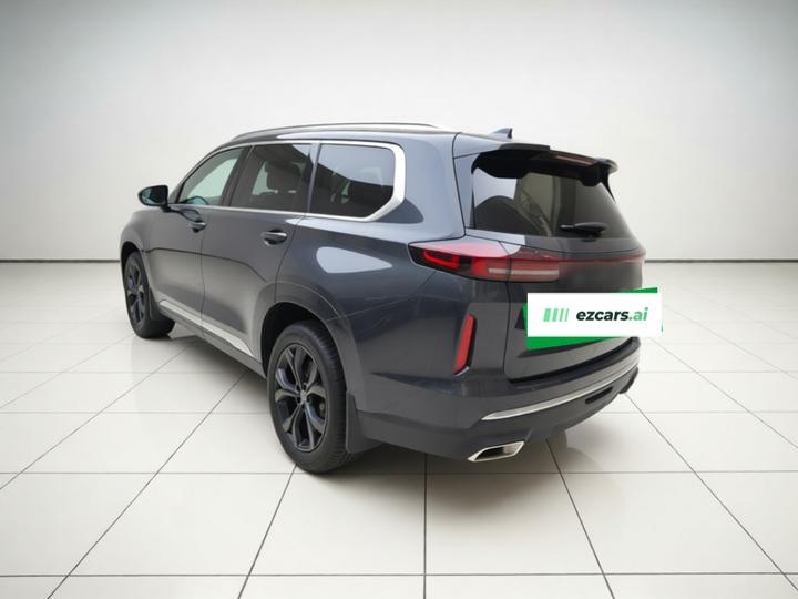 2024 400T RWD 7-Seater photo 4