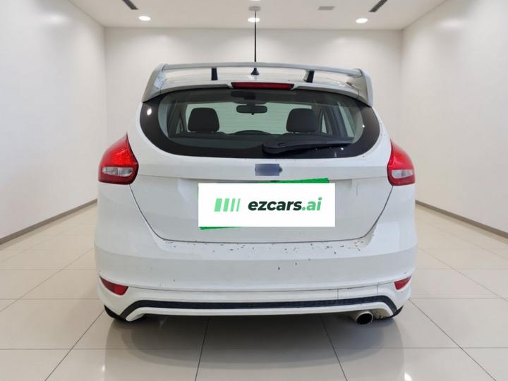 Focus 2017 Hatchback 1.6L MT Comfort photo 5