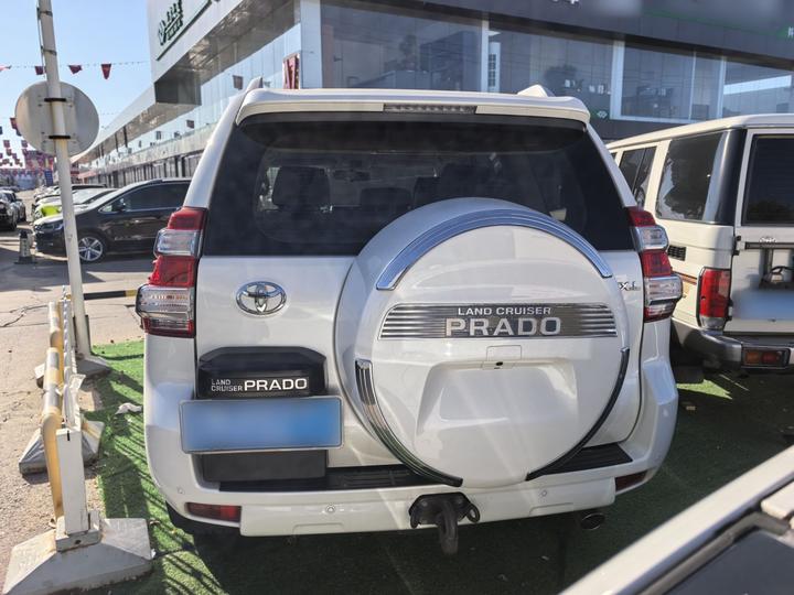 Prado Parallel Import photo 4
