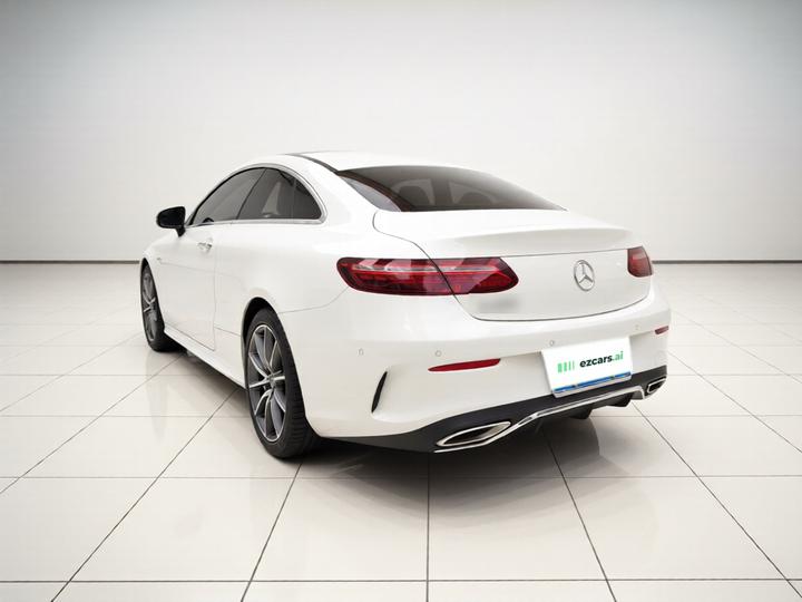E-Class Imported 2023 E 260 Coupe photo 4