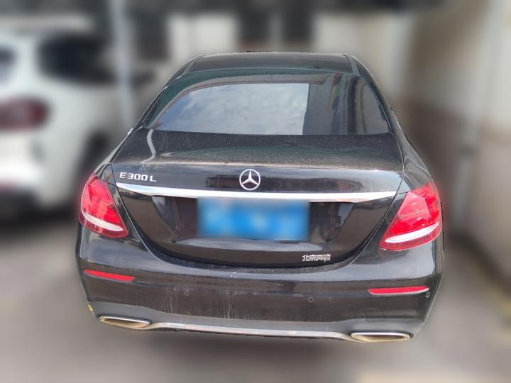 E-Class 2017 E 300 L Sport Luxury photo 5