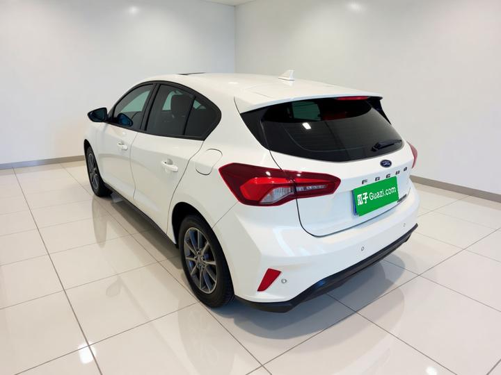Focus 2022 Hatchback EcoBoost 180 AT photo 4