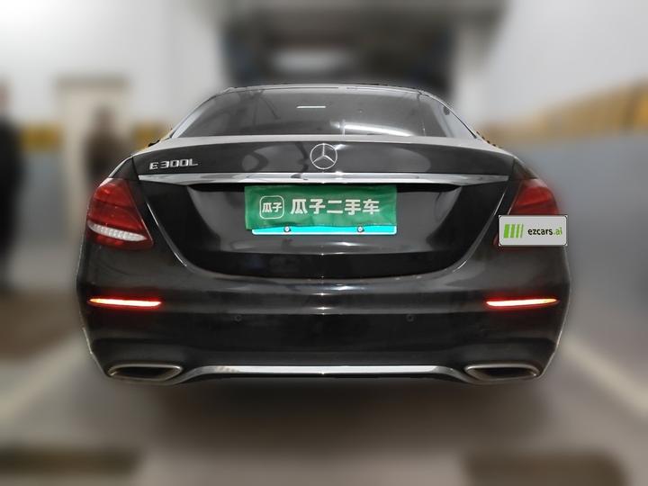 E-Class 2019 E 300 L Sport Luxury photo 5