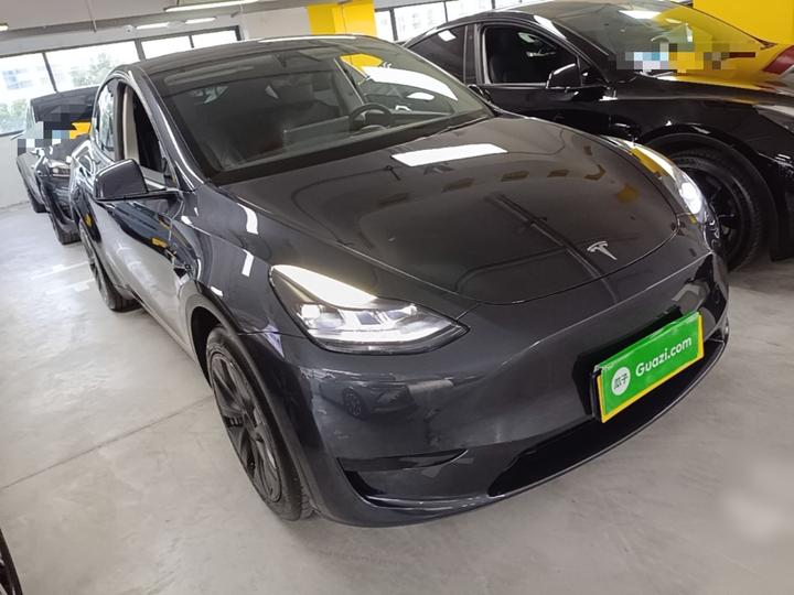 Model Y 2024 RWD photo 3