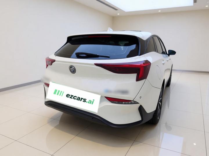 6 2020 PHEV photo 4