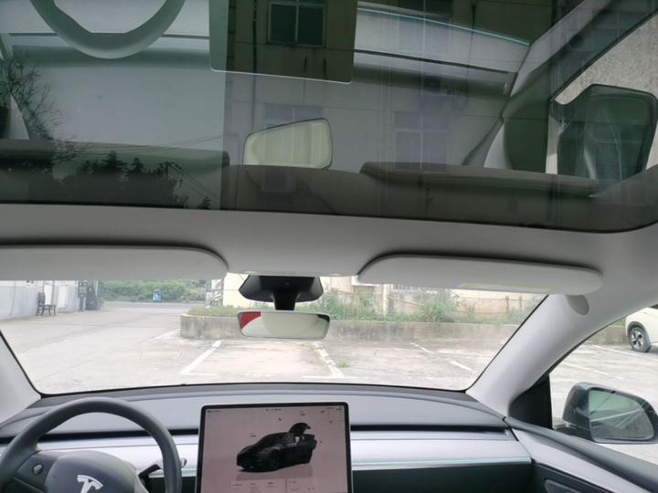 Model Y 2024 Long Range AWD photo 7
