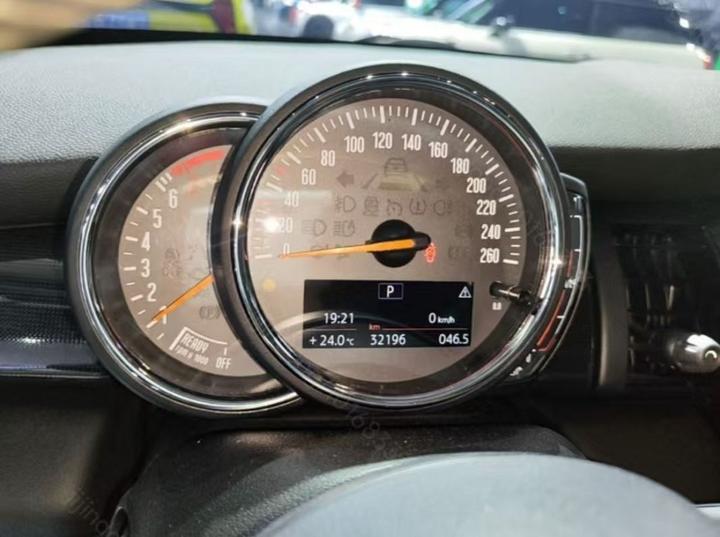 2019 1.5T COOPER photo 7