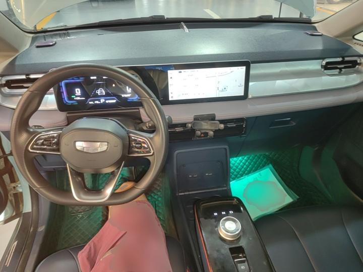 E Firefly 2022 401KM 4-Seater photo 5