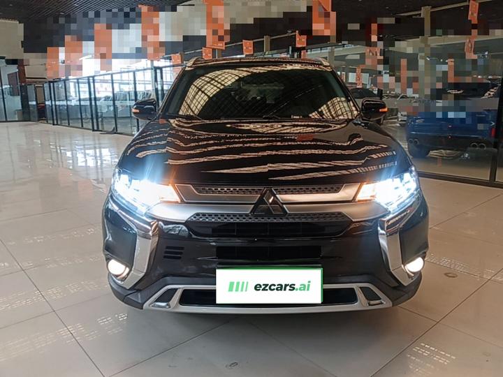 Outlander 2020 2.4L AWD Enjoy 5-Seater photo 2