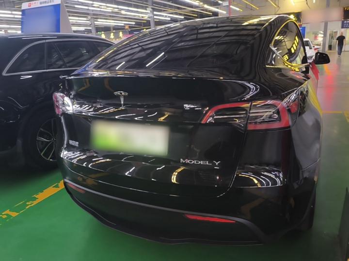 Model Y 2022 Facelift RWD photo 3
