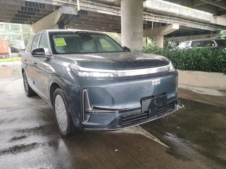 Galaxy M9 2025 210km AWD Pilot