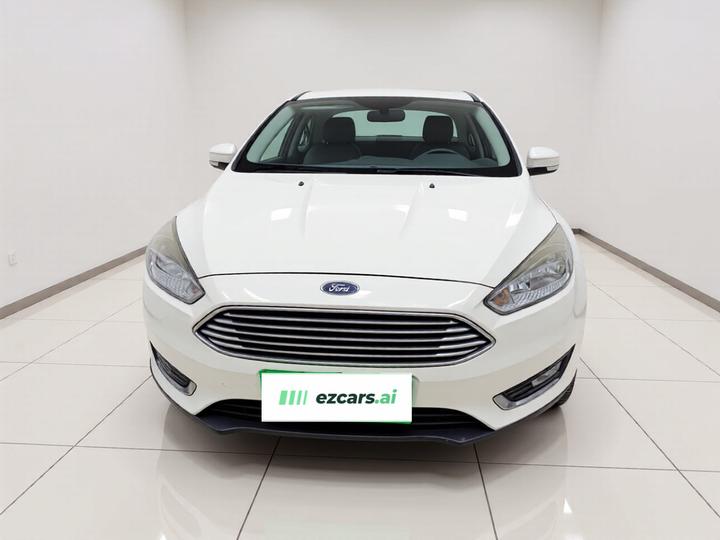 Focus 2017 Sedan 1.6L AT Fashion photo 2