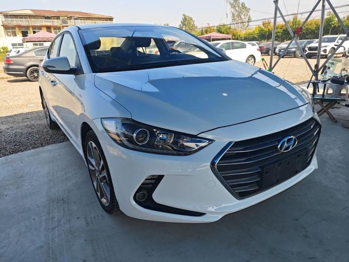 Elantra 2016 1.6L AT Smart Elite photo 3
