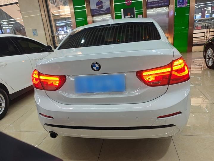 1 Series 2017 118i Sport photo 5
