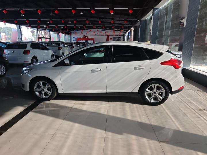 Focus 2015 Hatchback 1.6L AT Comfort photo 6