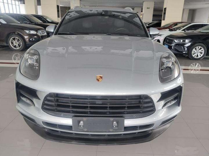 2020 Macan 2.0T photo 2