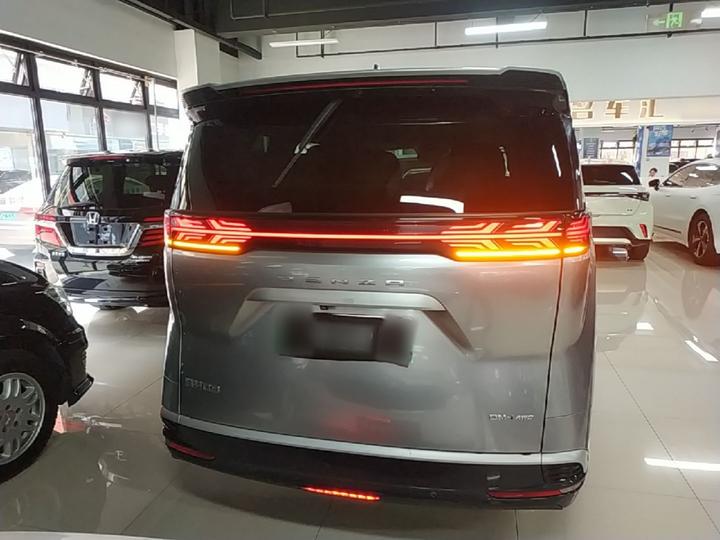 D9 2022 DM-i 970 AWD Flagship photo 3