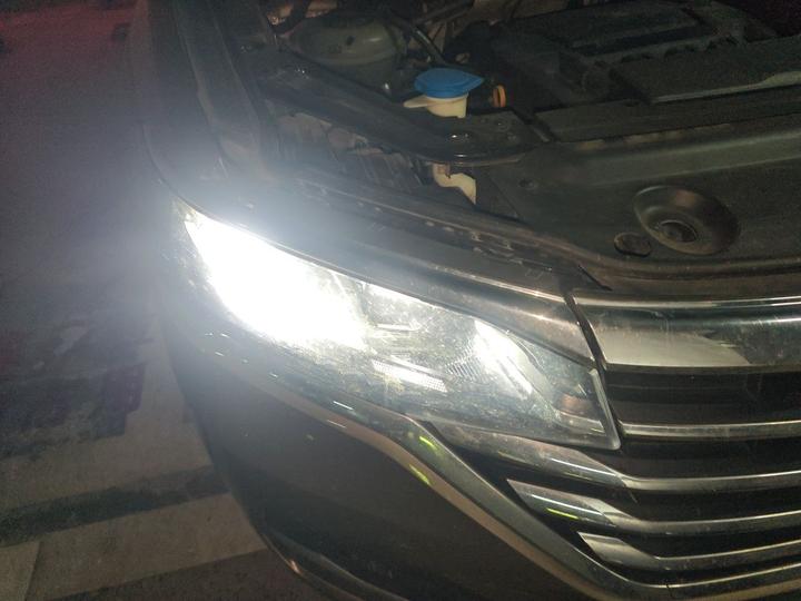 Viloran 2020 330TSI Luxury photo 7