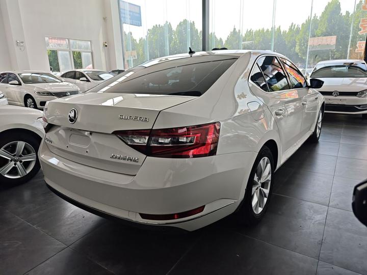 Superb 2018 TSI280 DSG Comfort China V photo 4