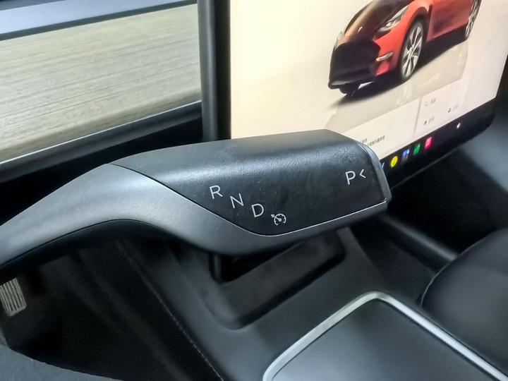 Model Y 2022 RWD photo 6