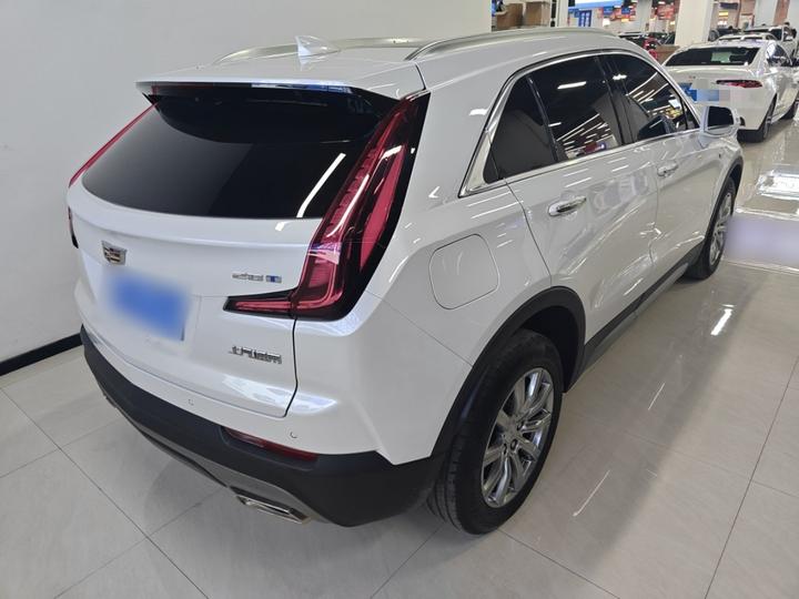 XT4 2022 28T RWD Luxury photo 4