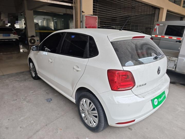 Polo 2016 1.6L AT Comfort photo 4