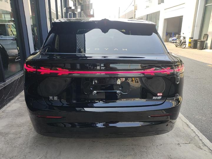 Voyah 2025 AWD Qiankun photo 3