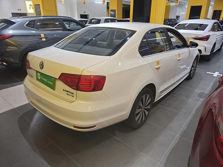 Sagitar 2018 180TSI DSG Exclusive photo 4