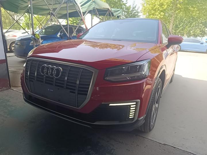 Q2L e-tron 2019 Q2L e-tron EV Smart