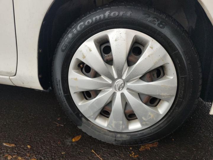 YARiS L 2015 1.5E AT photo 8