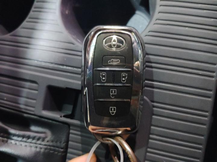 Sienna 2024 2.5L Hybrid Platinum photo 8