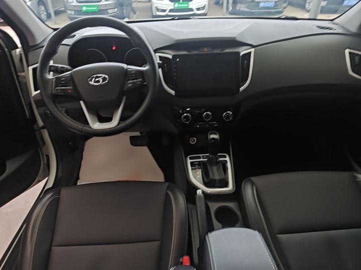 ix25 2017 1.6L AT Smart photo 5