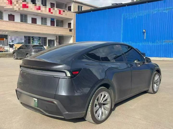 Model Y 2026 Facelift Long Range RWD photo 4