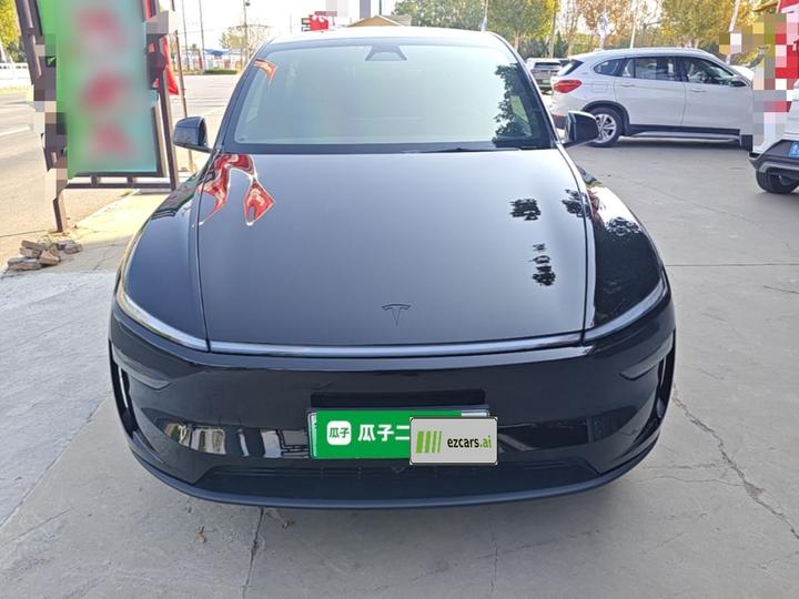 Model Y 2026 RWD photo 2