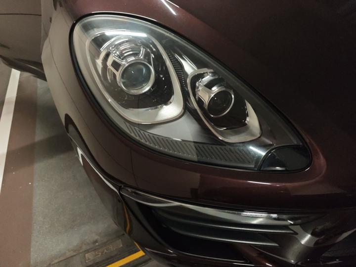 2017 Macan 2.0T photo 7