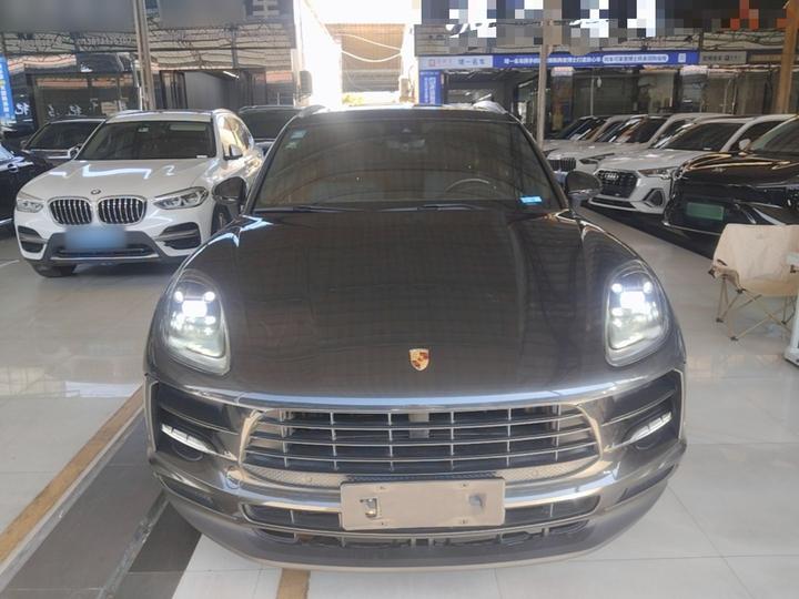 2018 Macan 2.0T photo 2