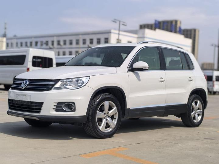 Tiguan 2012 1.8TSI AT RWD photo 2