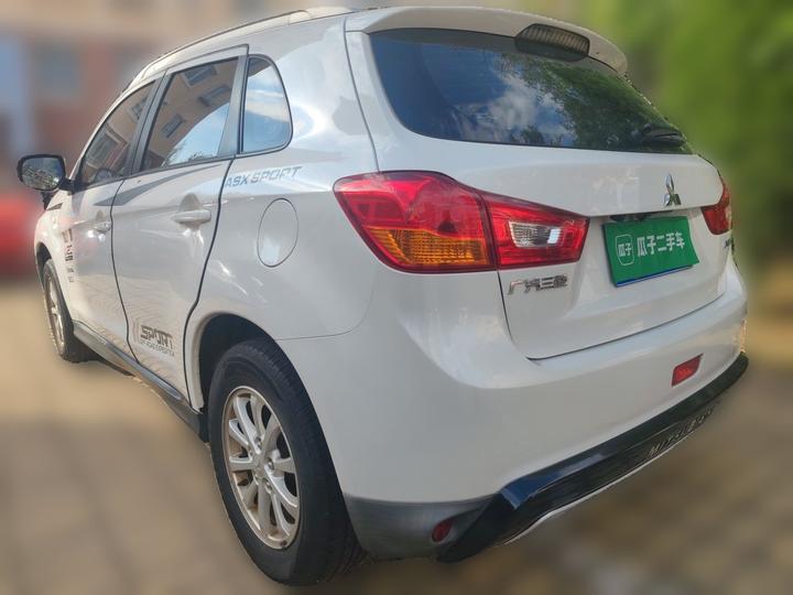 ASX 2013 2.0L MT RWD Comfort photo 4