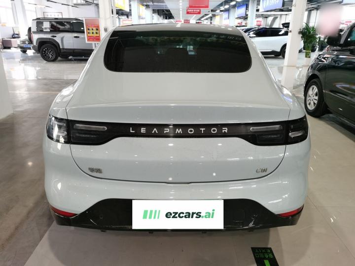 Leapmotor C01 2023 EREV 216 Comfort photo 3