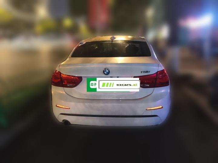 1 Series 2018 118i Sport photo 5