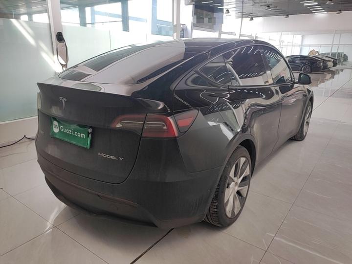 Model Y 2022 Facelift RWD photo 6