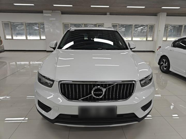 XC40 2022 T4 AWD Luxury photo 2
