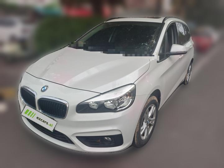 2 Series Wagon 2015 218i Leading