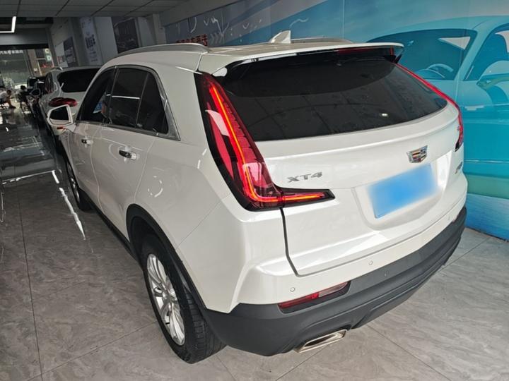 XT4 2018 28T RWD Tech photo 4