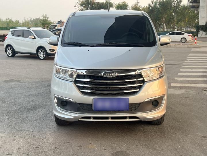 Refine M3 2023 PLUS 1.8L 9-Seater Comfort photo 2